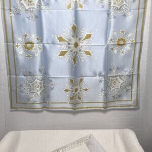Metropolitan Museum Of Art 2010 Holiday Snowflake Neckerchief Jeffrey Burdick